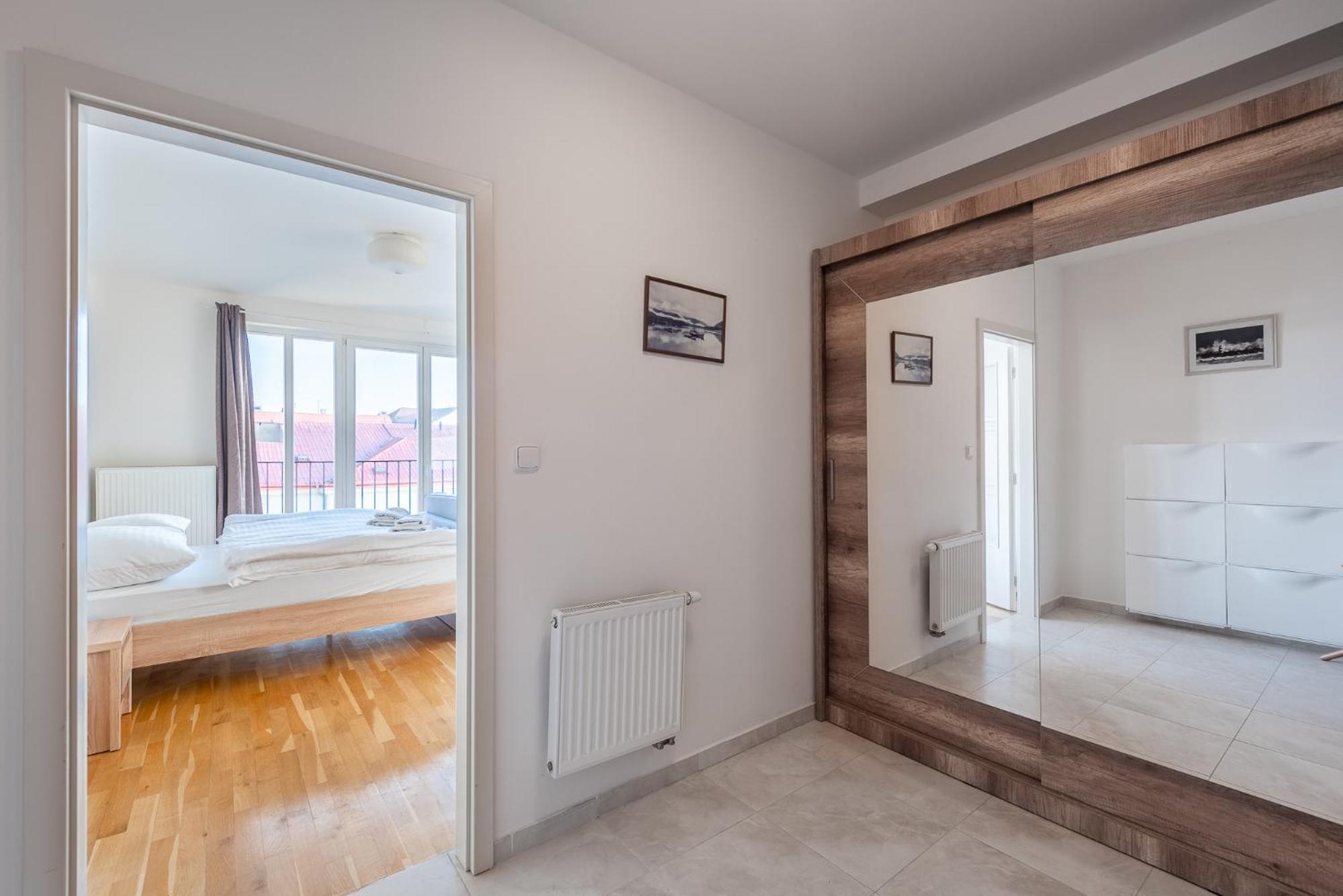 פראג Sunny Safron Apartment מראה חיצוני תמונה